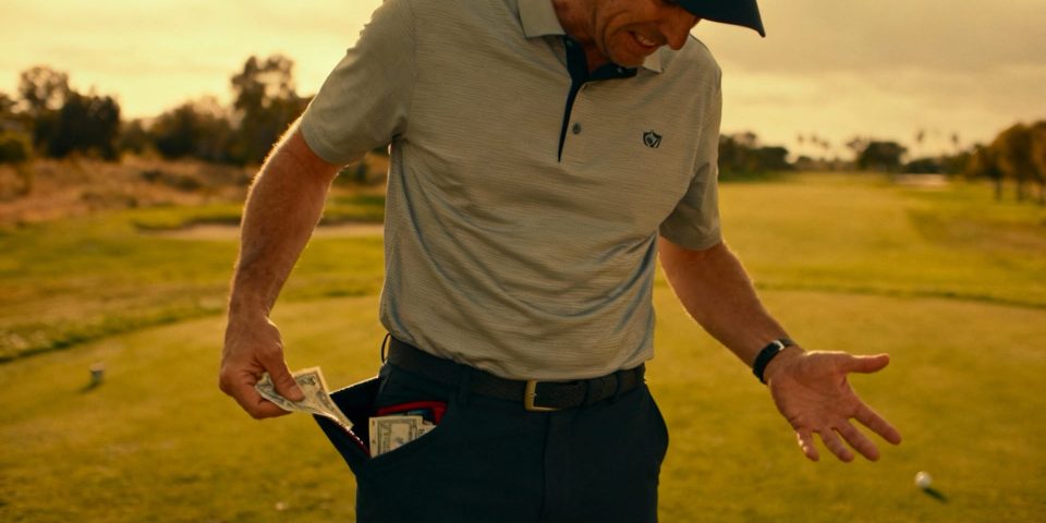Golfeur triste de ne pas avoir d'argent